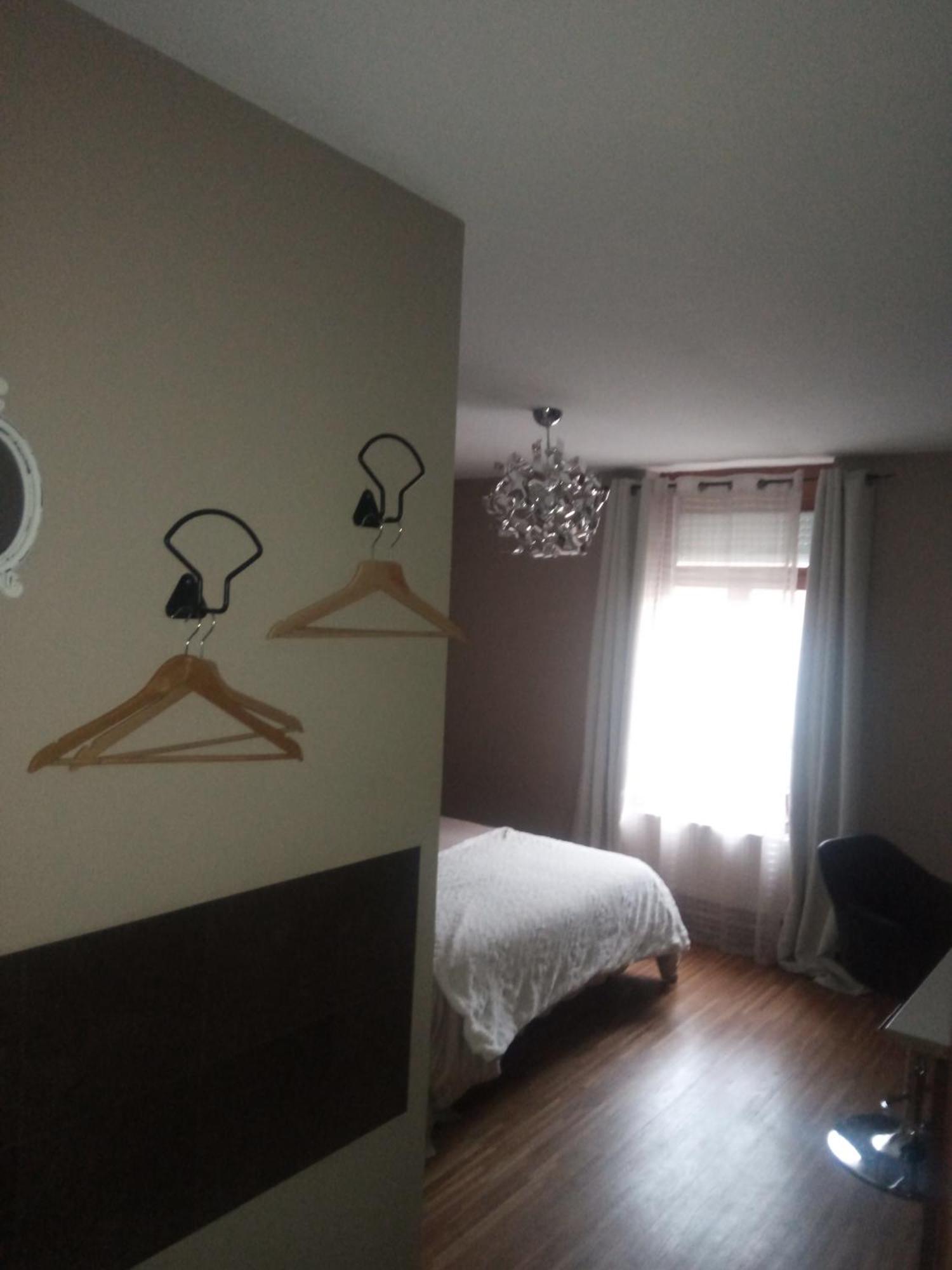 Aux Berges De Sambre Hotel Aulnoye-Aymeries Room photo